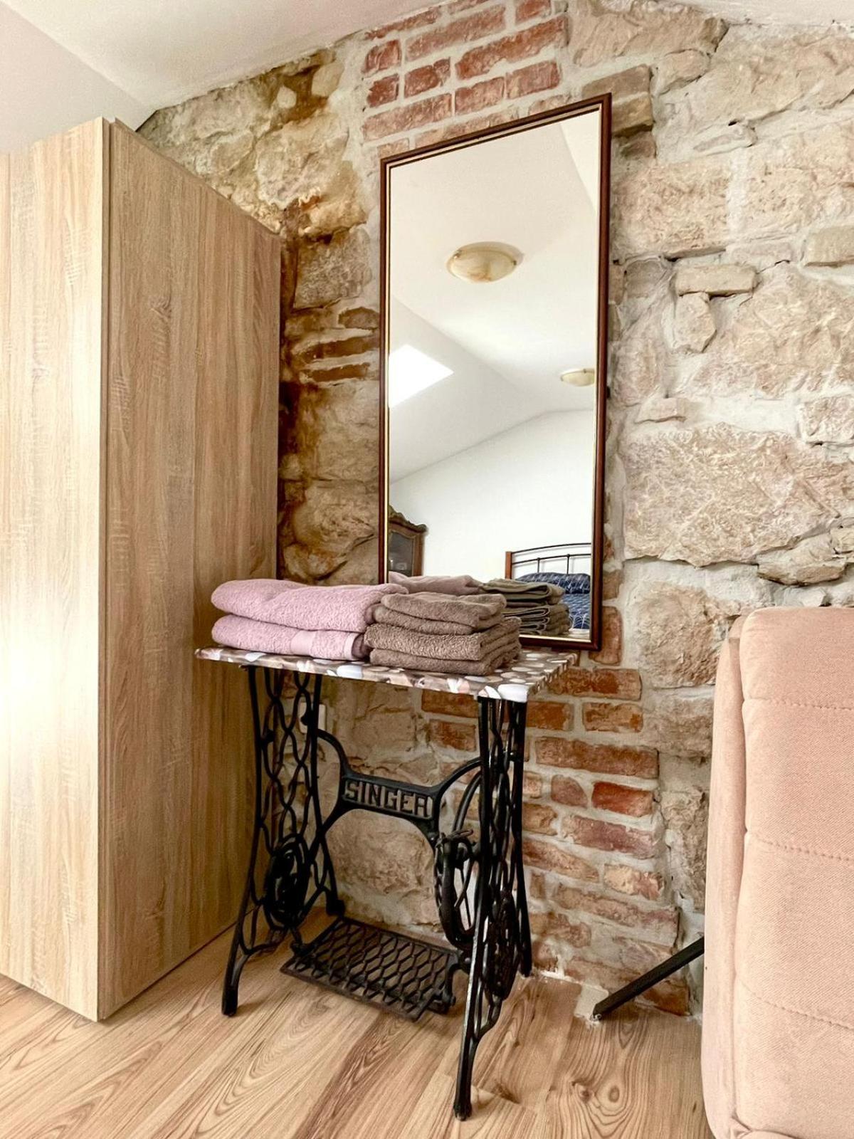 Apartmani Mauro Sa Terasom Crikvenica Exterior foto